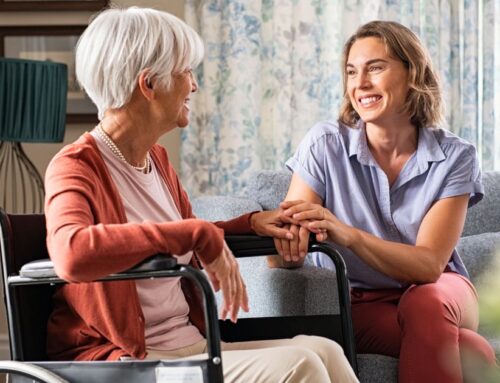 Choosing a Caregiver: Agency vs Independent Contractors – What You Need to Know